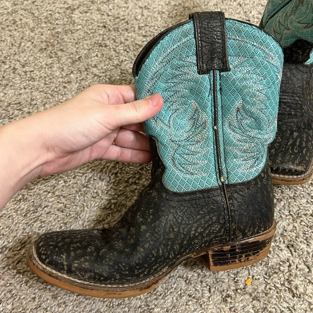 Nocona Boots Boys Fynn Embroidery Square Toe Cowboy Mid Calf Boots 1 1/2D Kids